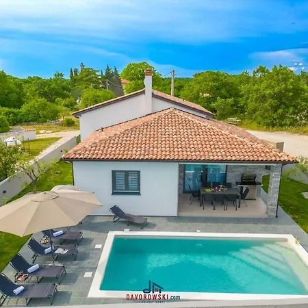 Villa Barbara Comfortable Jursici